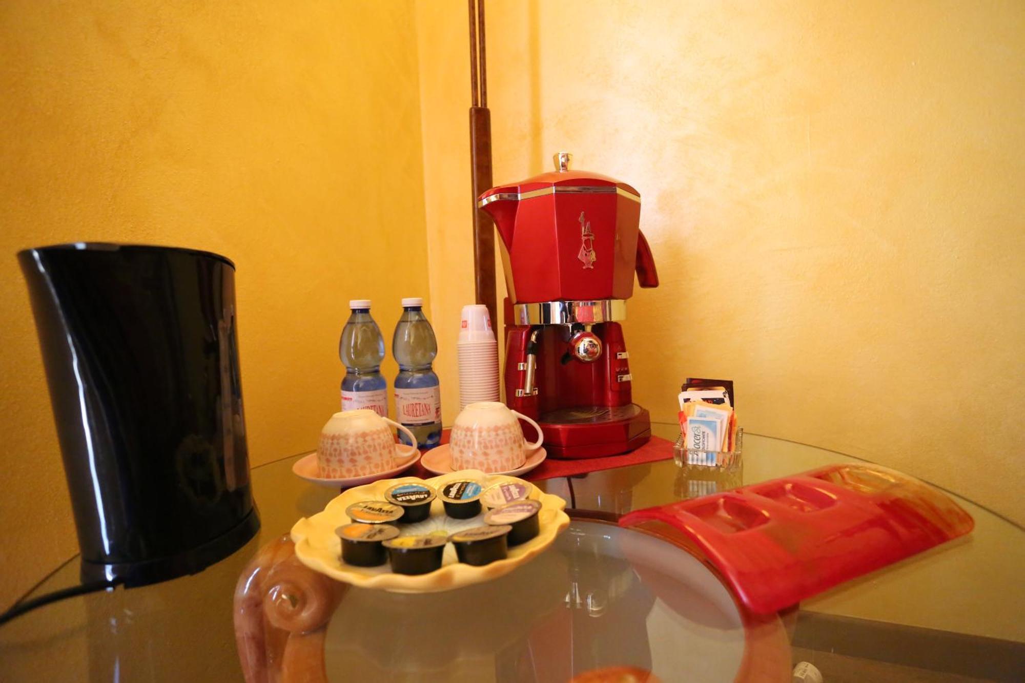 B & B L'Almanacco San Martino in Strada Bagian luar foto